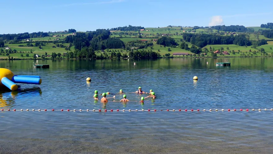 Schwimm- und Wassersicherheitsunterricht im See